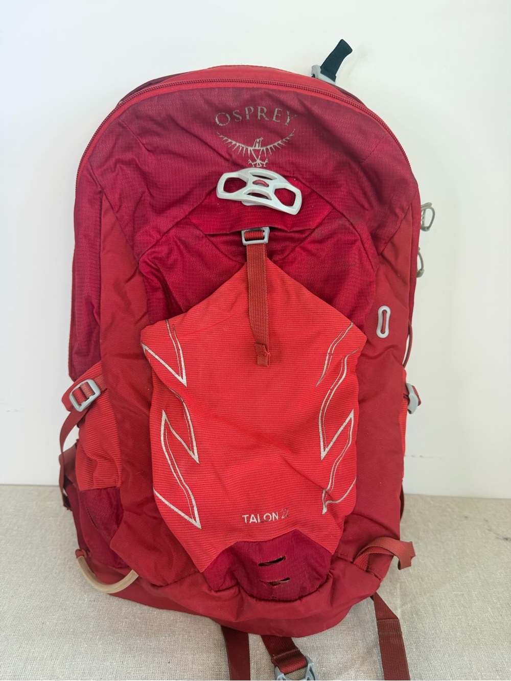 Osprey Talon 22 Hiking Backpack Red Daypack